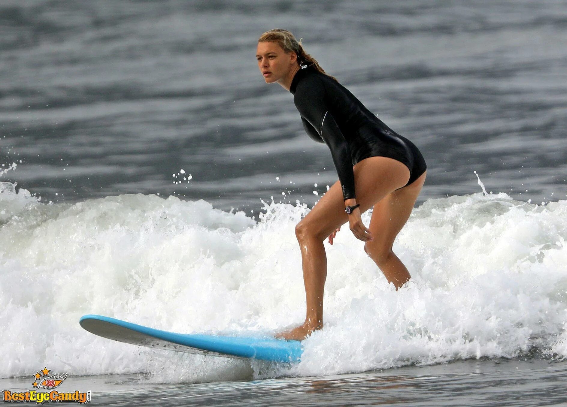 Kelly Rohrbach underwear in Linfen