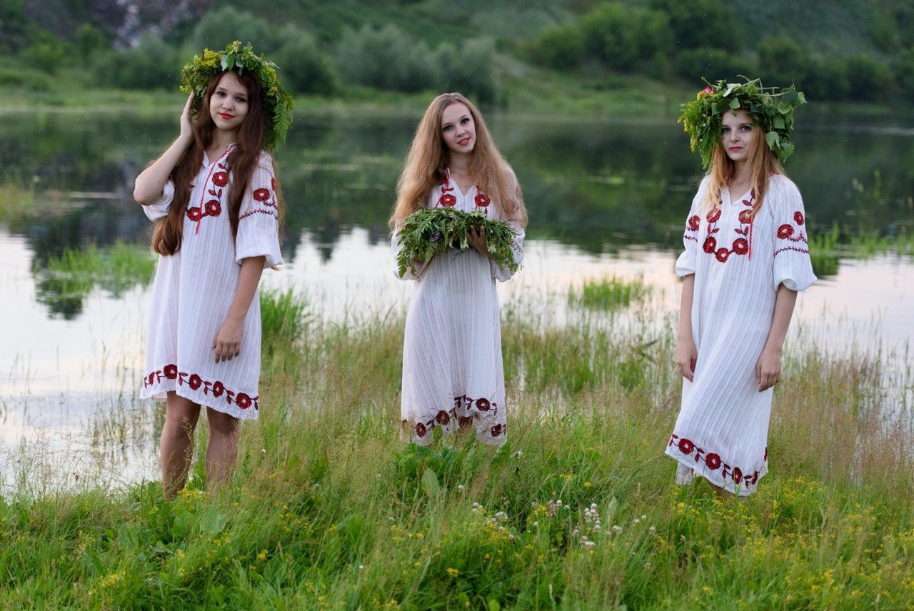 Slavic women in Linfen