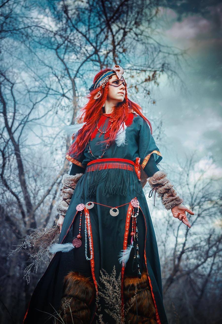 Girls in Slavic costumes underwear in Linfen