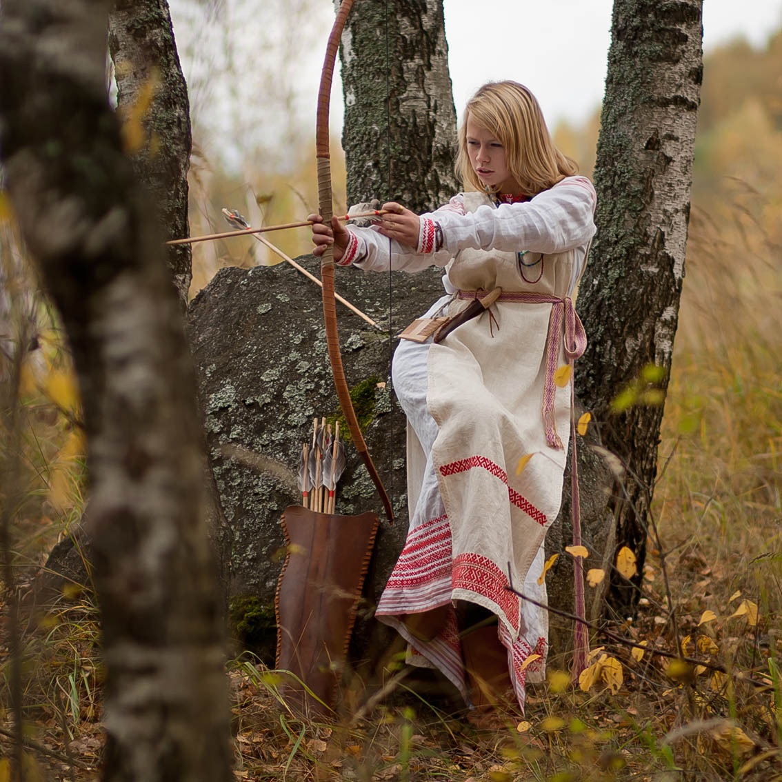 Sexy photo Girls in Slavic costumes in Linfen